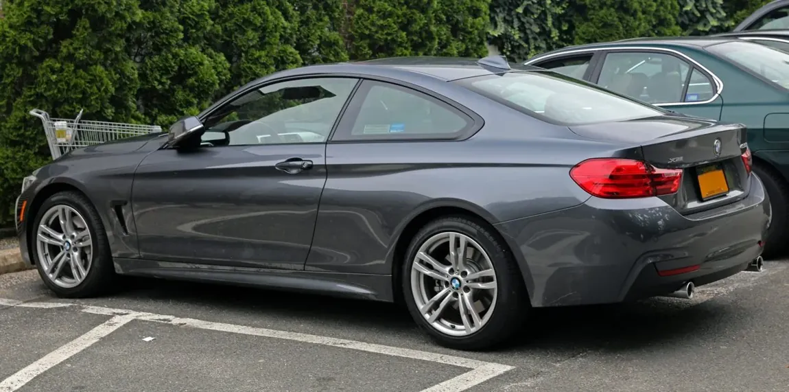 BMW 435i Coupé · Rear-left