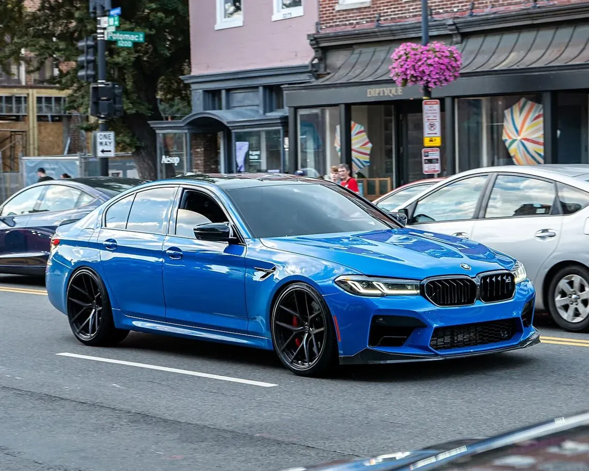 BMW M5 · Front three-quarter